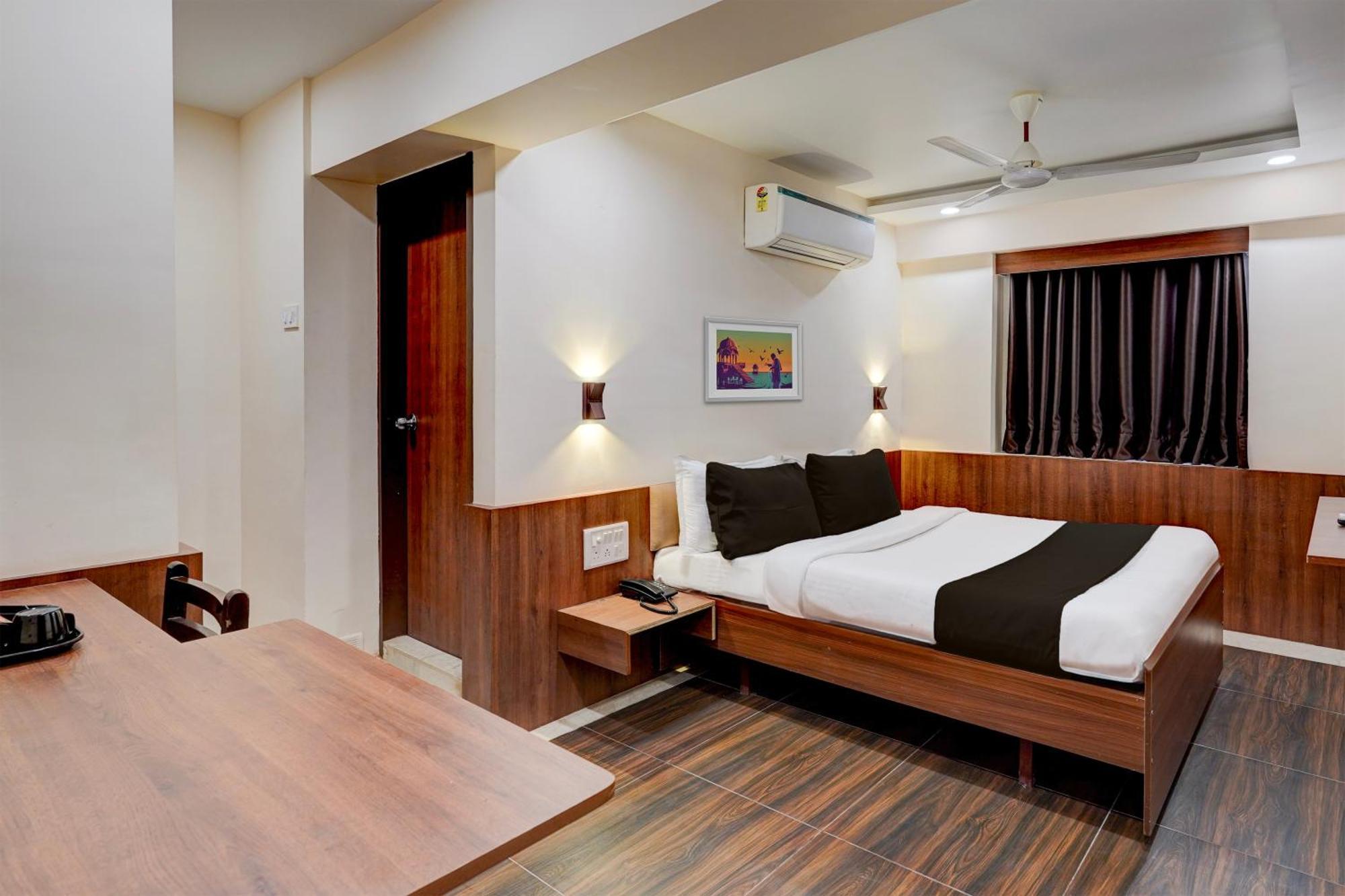 Townhouse Oriental Inn Madras Buitenkant foto